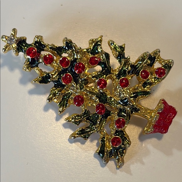 Jewelry - Christmas Tree Brooch Vintage Holly Tree